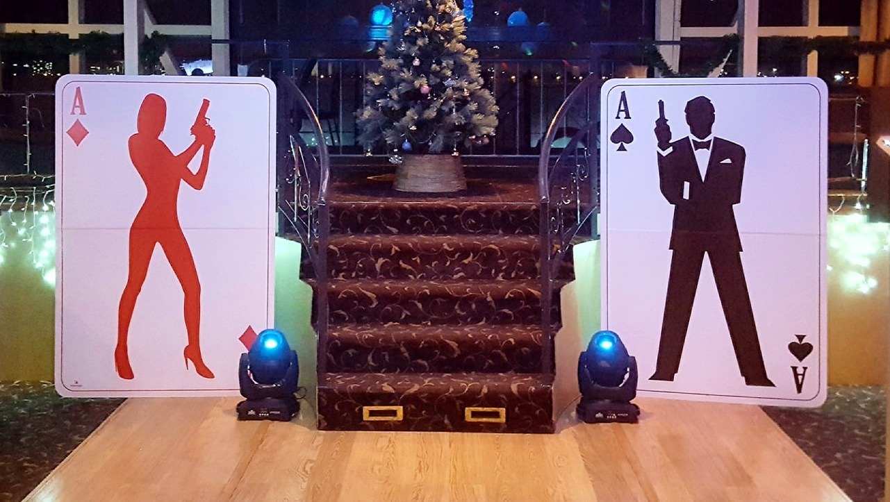 Hot Flush Casino Props